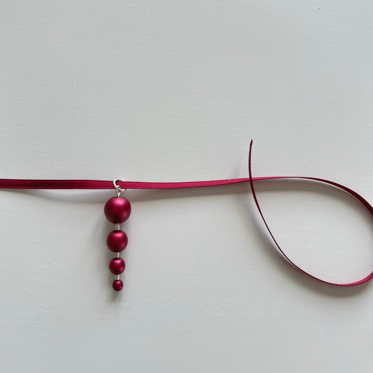 Red beauty pendant